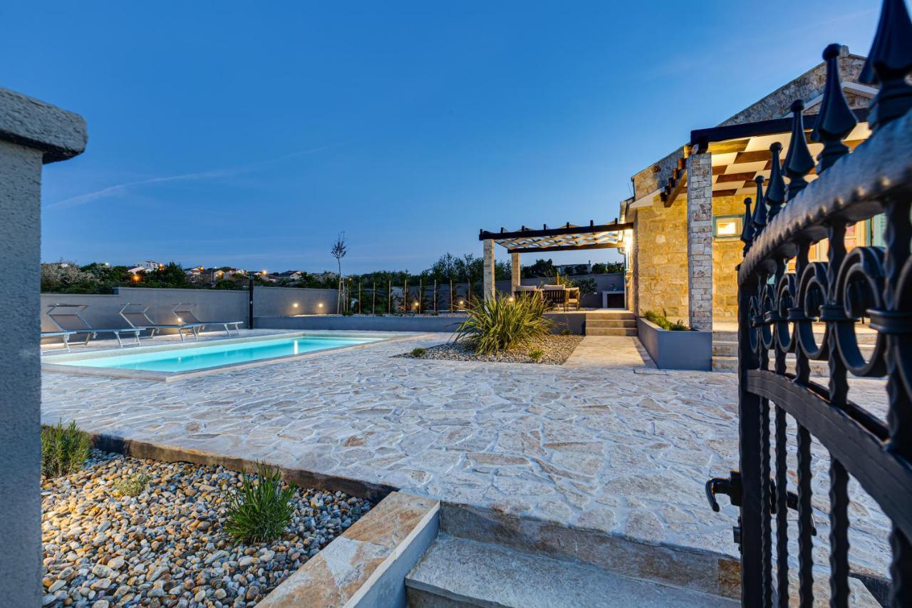 Stonehouse Milan Villa Ražanac Exterior foto